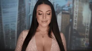 Brazzers - Грудастая фифа оседлала член парня на первом свидании