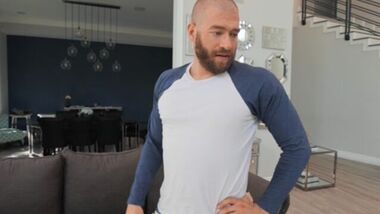 Вместо ремонта секс втроем на диване