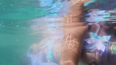 Brazzers - Русалка Alexis Fawx поймала за член любовника