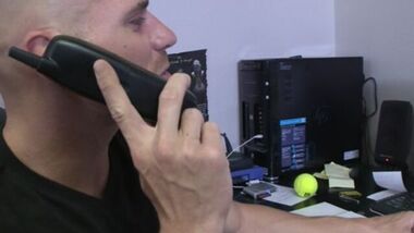 Секс втроем с симпатичными блондинками на йоге