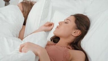 Brazzers - Молодому тренеру перепал ЖМЖ с сестрами