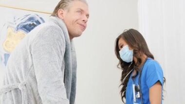 Минет и анальный секс в качестве медицинского осмотра