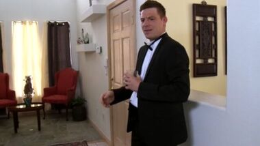 Keiran Lee и его большой член угождают загорелой милфе с силиконовыми сиськами