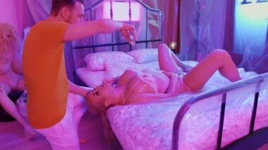 Brazzers - Сочная пышка в масле резво скользит на твердом болте