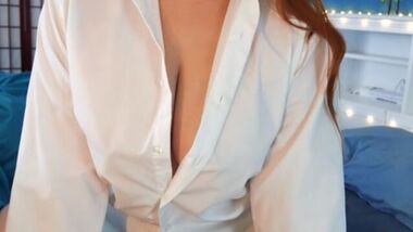 Brazzers - Большую попку рыженькой телочки украсили горячим камшотом