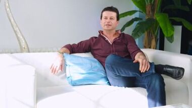 Мамаша оценивает девушку сына во время тройничка