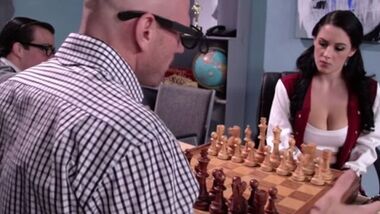 Студентка дрочит член учителя между сисек