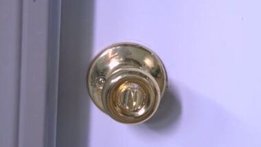 ЖМЖ с бойфрендом и соседкой по комнате