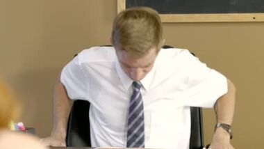 Анальный секс с учителем ради пятерки
