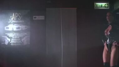 Охотницы за членами поймали крупный стояк Danny D