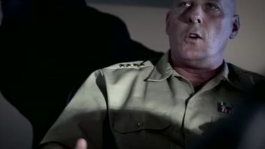 Johnny Sins катает на болте сексуальную красотку