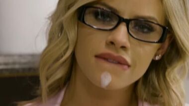 Глубокий минет и жаркий секс с Jessa Rhodes