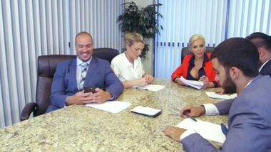 Еда на совещании