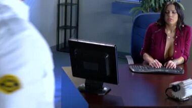 Сиськи сверхурочно
