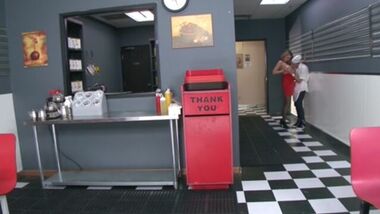 Номер 5 с петухом, пожалуйста