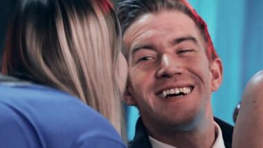 Одна коварная стриптизерша