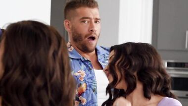 Вечеринка с пальцем в заднице